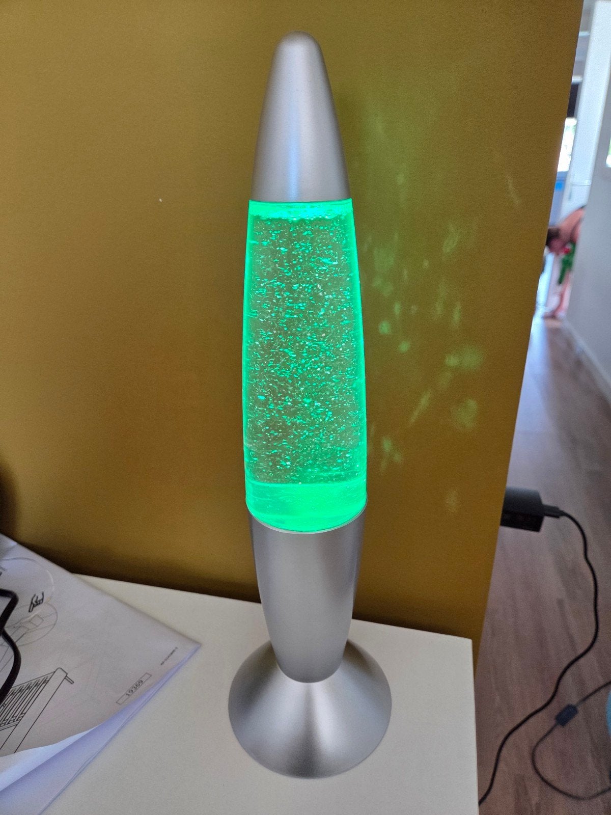 Lavalamp met meerdere kleuren, Metaal, Gebruikt, Meerkleurig, Ophalen of Verzenden