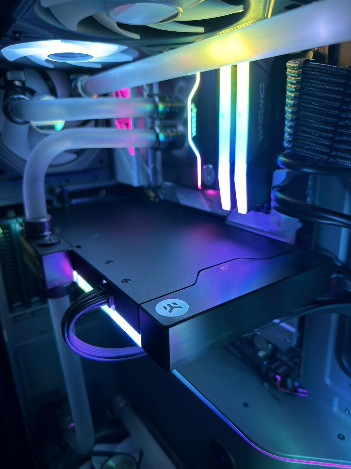 Nvidia RTX 4090 Gigabyte Gaming OC 24 GB + EK Waterblok, GDDR6, PCI-Express 4, Ophalen of Verzenden, Zo goed als nieuw