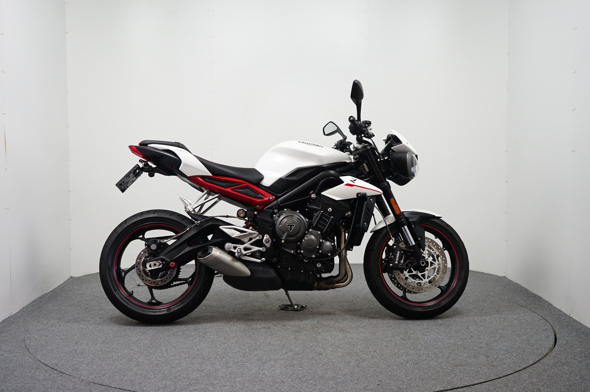 Triumph Street triple r (bj 2017), Bedrijf, 765 cc, Meer dan 35 kW, ABS