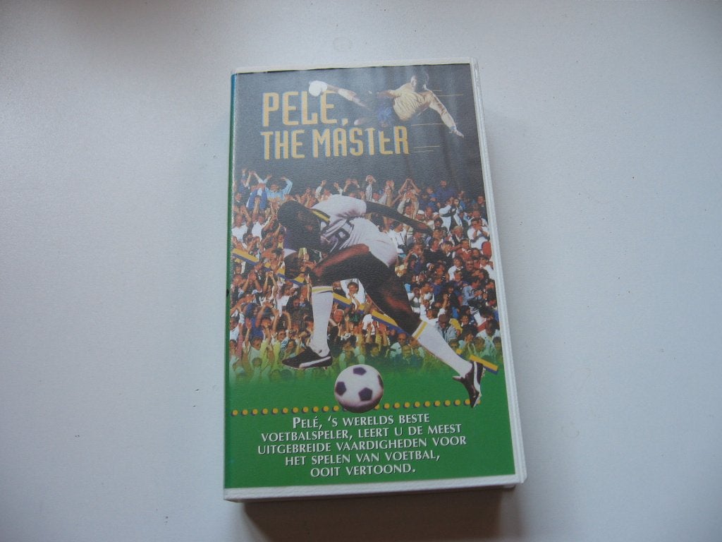 Voetbalvideo over Pele te maste, Verzamelen, Sportartikelen en Voetbal, Ophalen of Verzenden, Zo goed als nieuw, Buitenlandse clubs