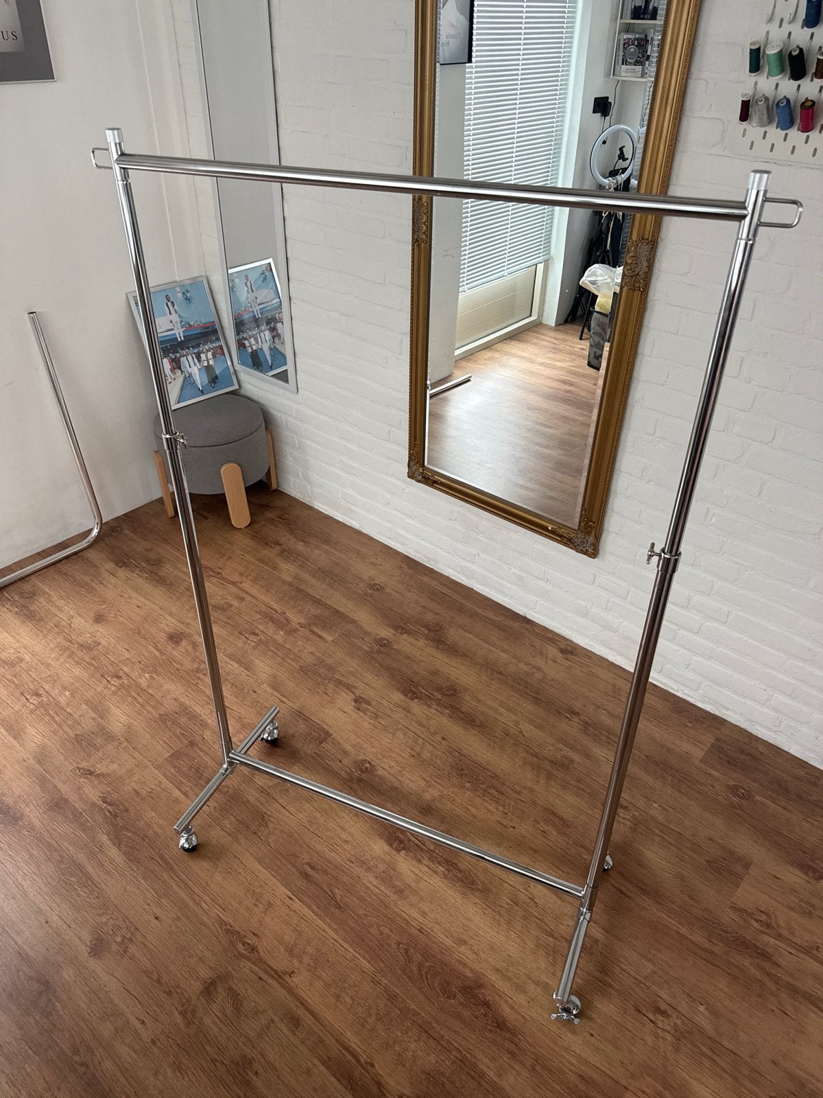 2x Kledingrek Verrijdbaar - Chroom (prijs per stuk), Kleding | Dames, Kledingrekken, Ophalen, Met wielen, Zo goed als nieuw