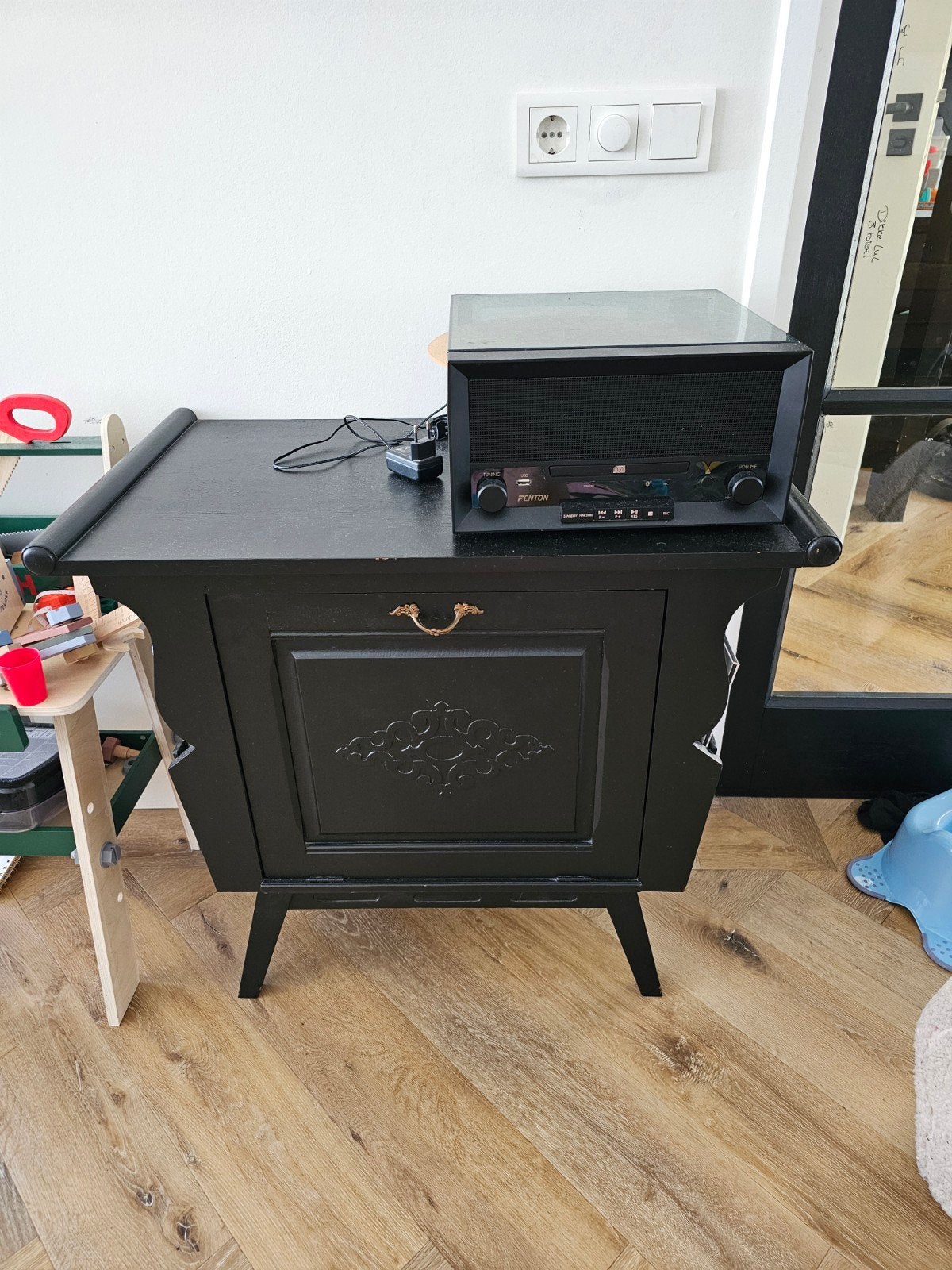 Zwarte vinyl opbergkast met platenspeler ruimte, Ophalen