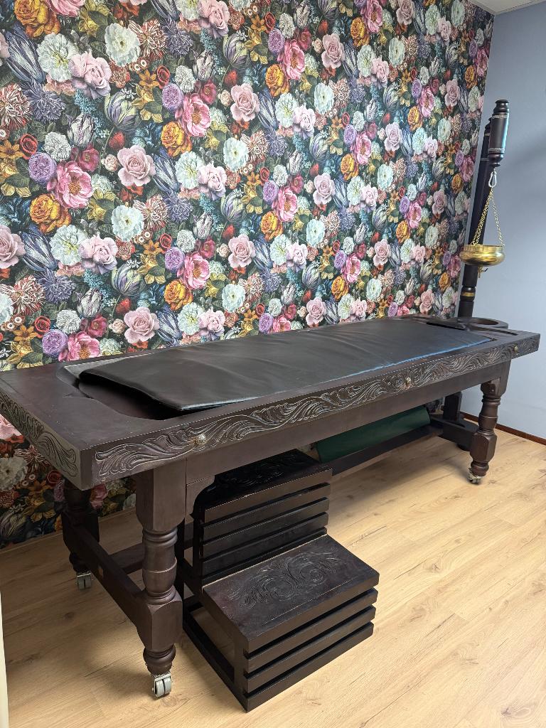 Ayurveda massagetafel/ Ayurvedische behandeltafel Droni, Ophalen, Gebruikt, Massagetafel