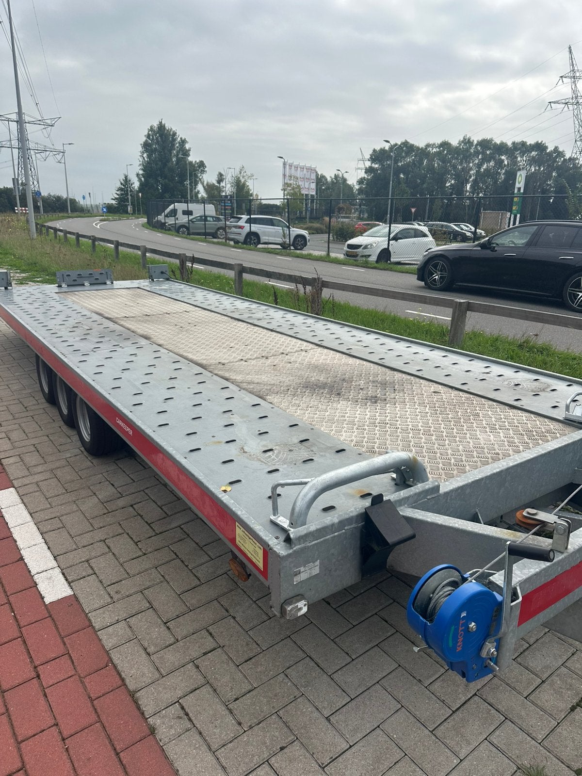 Temared autotransport aanhanger brian james autoambulance, Auto diversen, Ophalen, Temared, Zo goed als nieuw, 1055hh