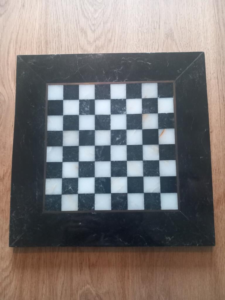 Schaakbord marmer, Ophalen