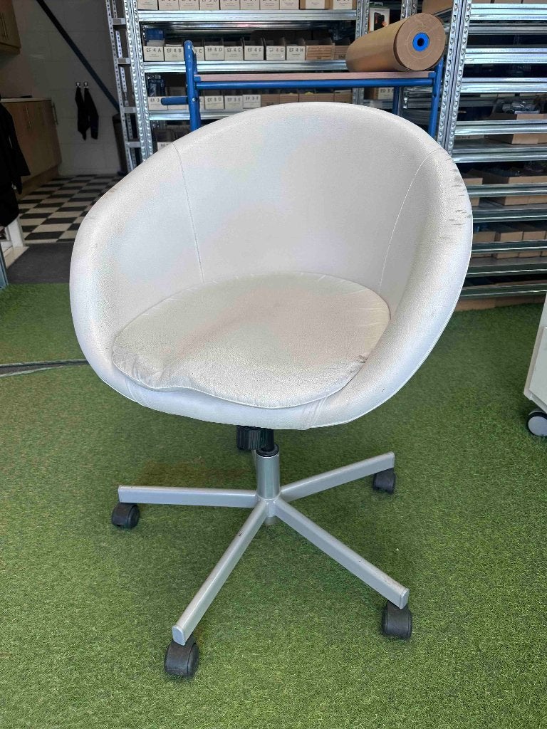 IKEA Kuipstoel draaibaar (4 stuks), Huis en Inrichting, Ophalen, Kunststof, Gebruikt, Wit