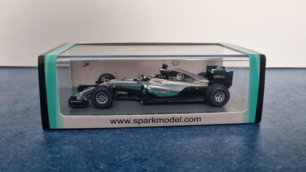Mercedes amg f1 lewis hamilton w07 spark 1:43, Hobby en Vrije tijd, Modelauto's | 1:43, Ophalen of Verzenden, Zo goed als nieuw