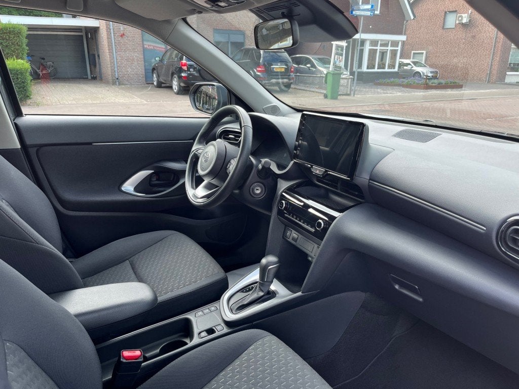 Toyota YARIS CROSS 1.5 HYBRRID DYNAMIC AUTOMAAT / CAMERA / C, Auto's, Gebruikt, 1490 cc, Bedrijf, Hybride Elektrisch/Benzine