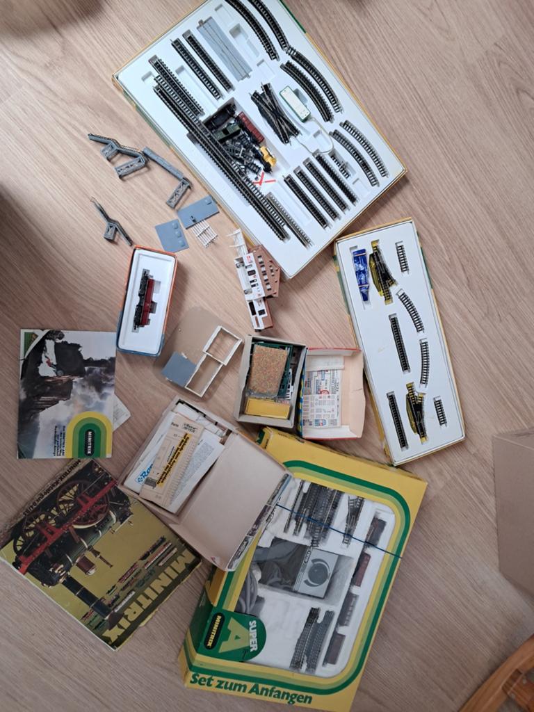 Minitrix SET, Hobby en Vrije tijd, Gebruikt, Gelijkstroom, Wagon, Ophalen