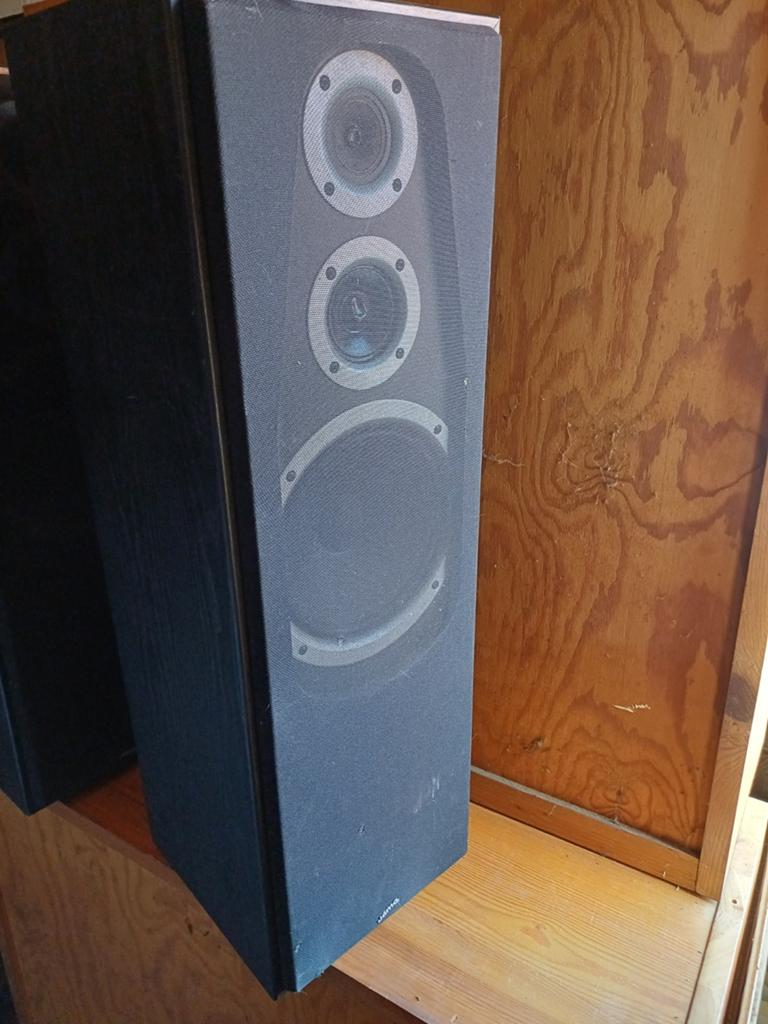 Grote Jamo luidsprekers - Set van 2, Gebruikt, Ophalen of Verzenden, Info@jamo.com, Front, Rear of Stereo speakers