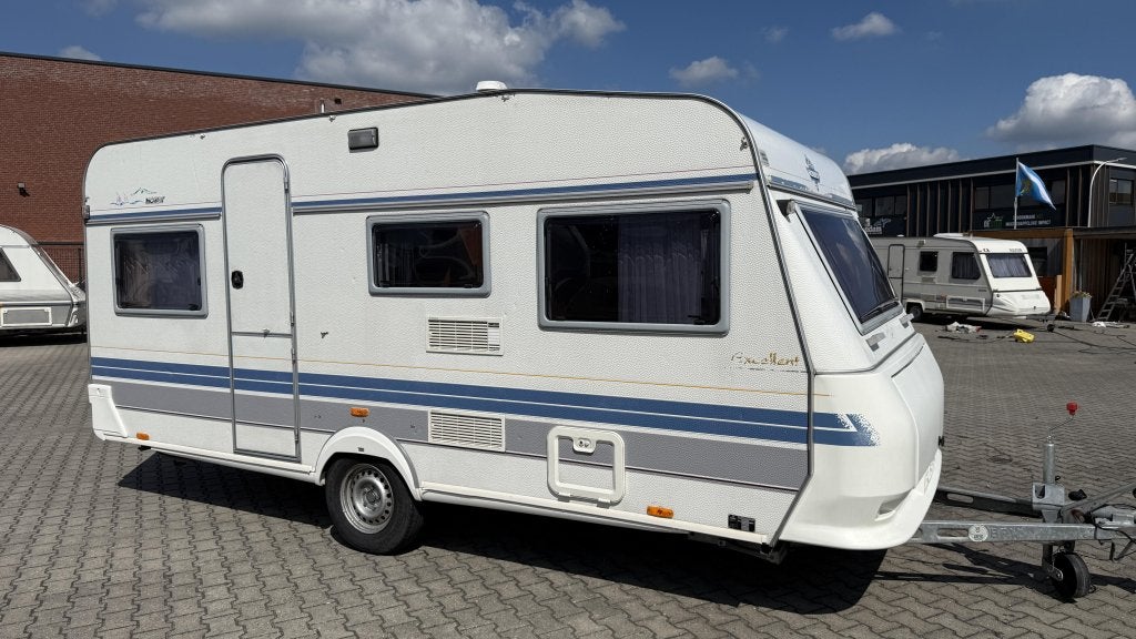 Hobby Excellent 470 bouwjaar 1995 met voortent, Rondzit, Hobby, Bedrijf, 4 tot 5 meter