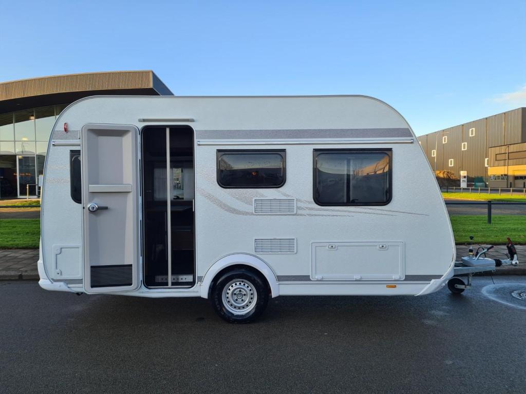Tabbert Da Vinci 390 QD Met voortent!, Caravans en Kamperen, Bedrijf, Treinzit, Tot en met 3, 4 tot 5 meter