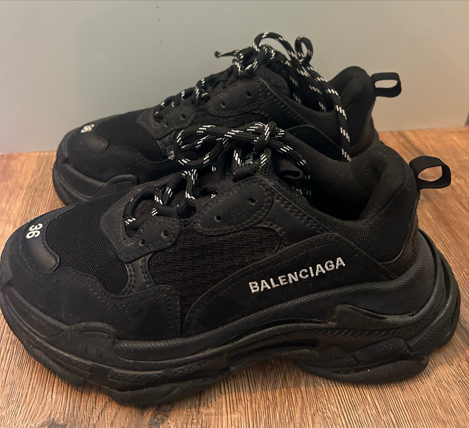 Balenciaga sneakers maat 36 - Zo goed als nieuw, Kleding | Dames, Ophalen of Verzenden, Zo goed als nieuw, Zwart, Sneakers of Gympen