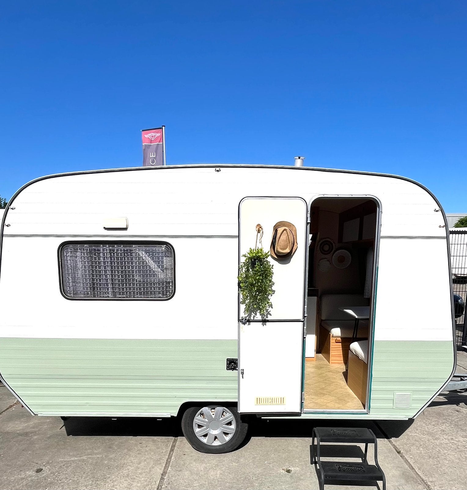 Caravan vintage retro gepimpt lichtgewicht, Treinzit, Particulier, LMC en Münsterland, Tot en met 4