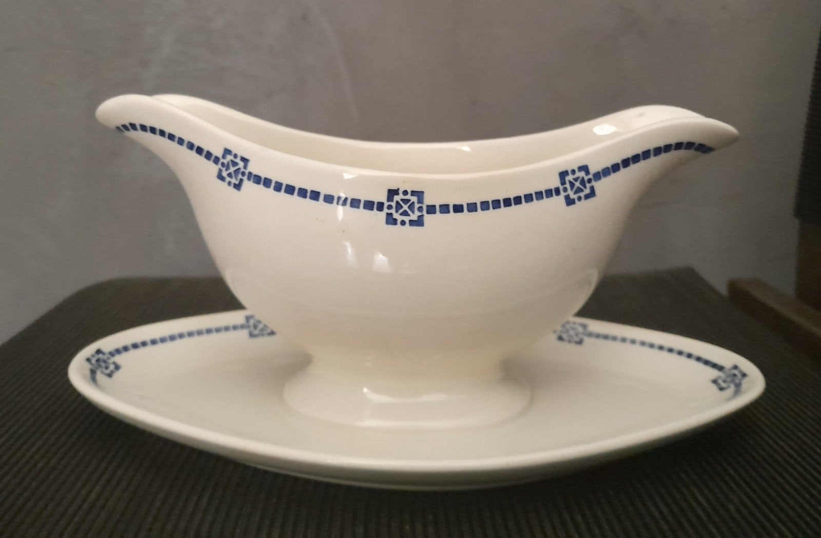 Antieke gemerkte sauskom Villeroy&Boch Dresden-serie gst, Ophalen of Verzenden