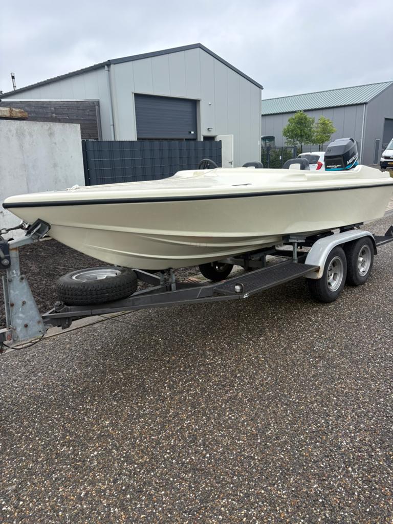 Snelle speedboot 115pk met trailer, Ophalen, Gebruikt, 2 m, 115 pk