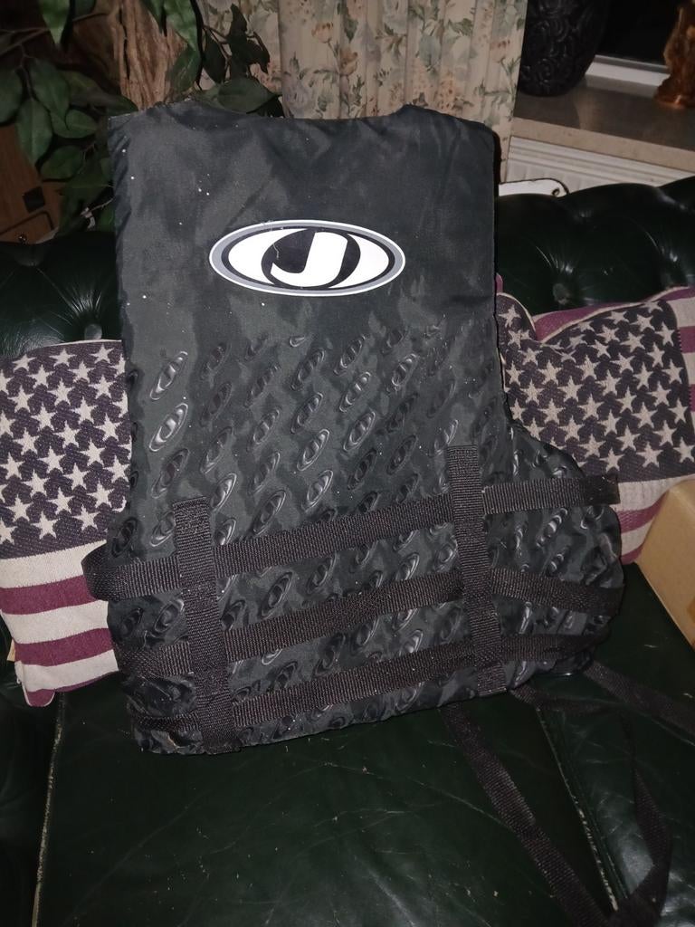 Te koop 3x wakeboard vest Jobe 0626-604113, Watersport en Boten, Ophalen, Overige typen, Info@hulleman-zn.nl, 7396BH