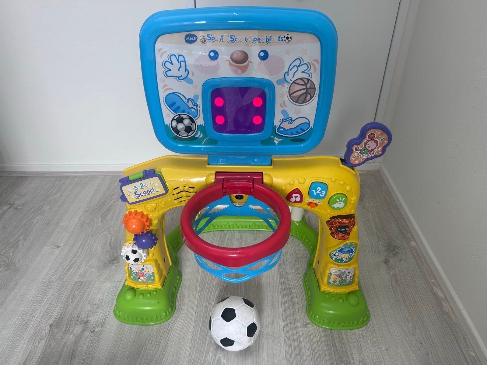VTech 2-in-1 Voetbal & Basketbal Speelcentrum, Ophalen of Verzenden, Zo goed als nieuw, Overige typen, Met licht