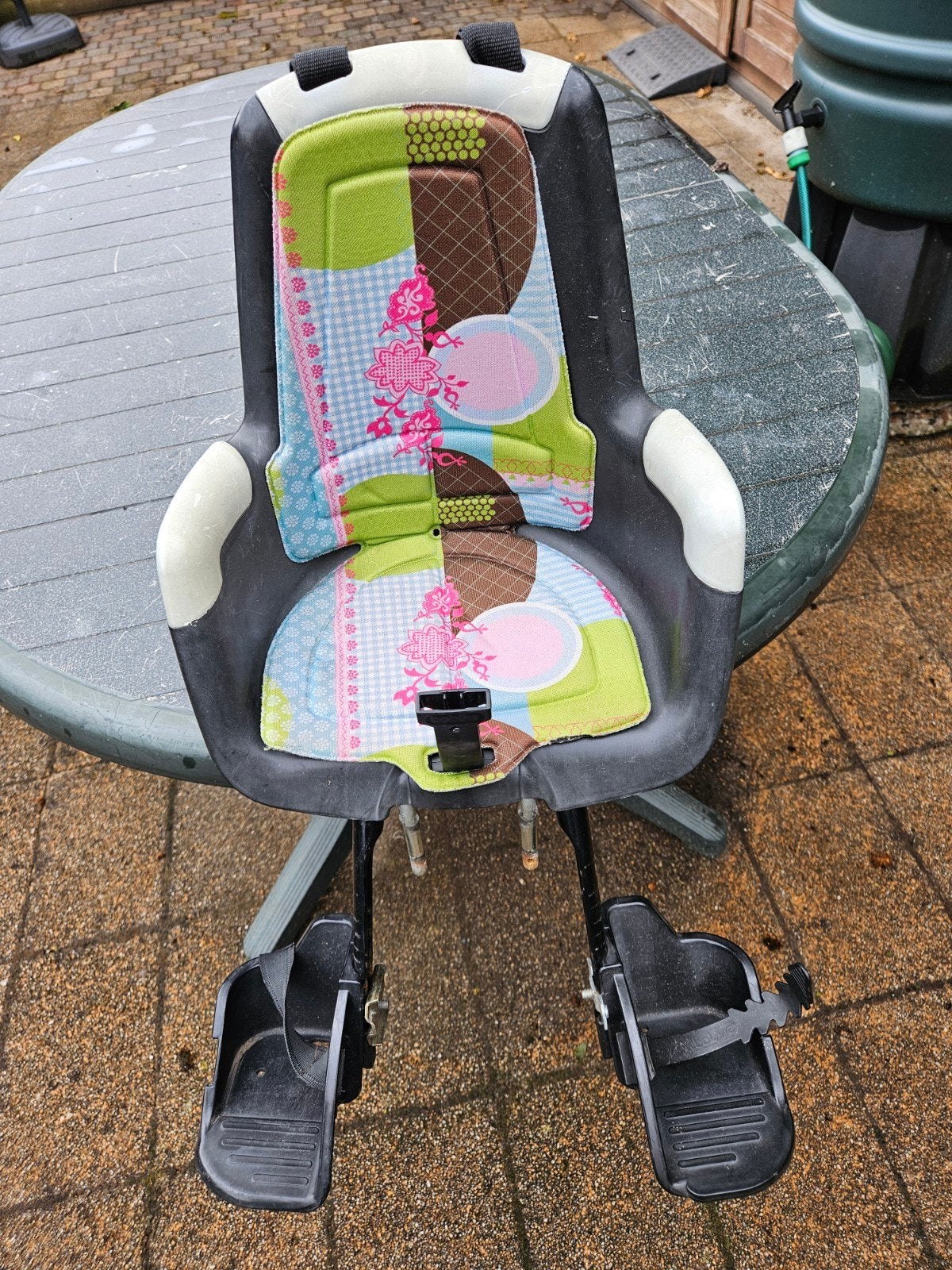 Bobike fietsstoeltje voorop met scherm en bevestigingsblok., Ophalen, Gebruikt
