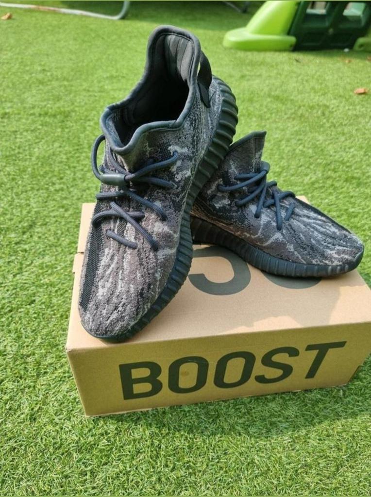 Adidas YZY Boost 350 V2, Kleding | Heren, Schoenen, Zwart, Boots, Ophalen of Verzenden, Zo goed als nieuw