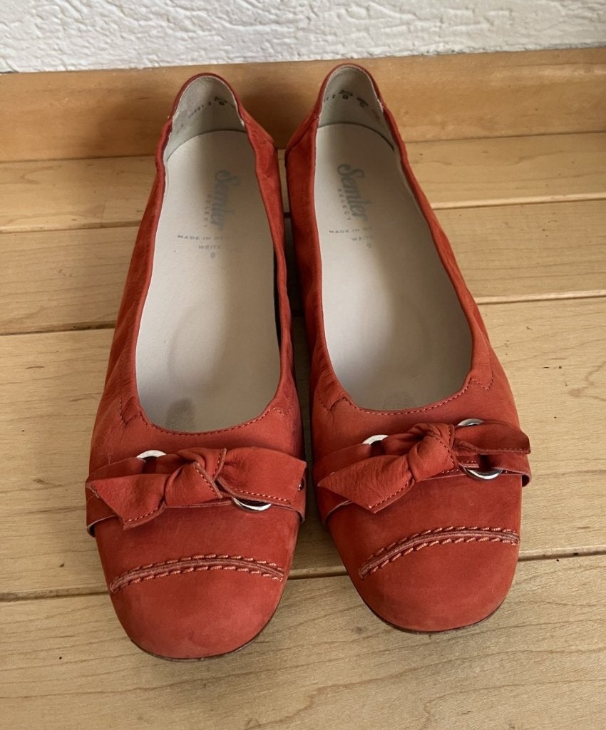 Semler ballerina's maat 43 koraalrood nubuckleer strikje, Verzenden, Ballerina's, Semler, Gedragen