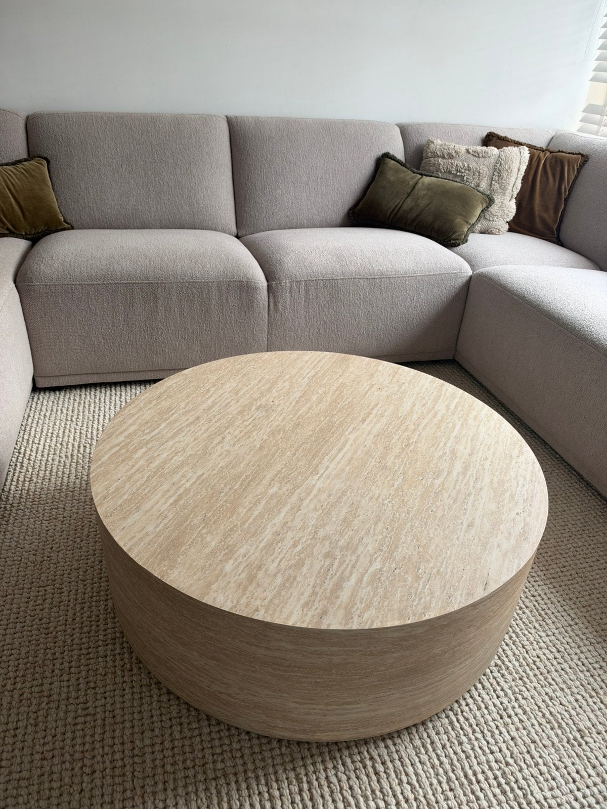 Tavertin look salontafel, Ophalen, Zo goed als nieuw, Rond, 50 tot 100 cm