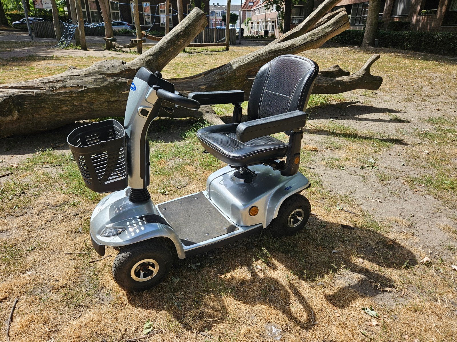 Invacare Leo 4 scootmobiel, Diversen, Ophalen, Gebruikt, 16 t/m 25 km, Invacare