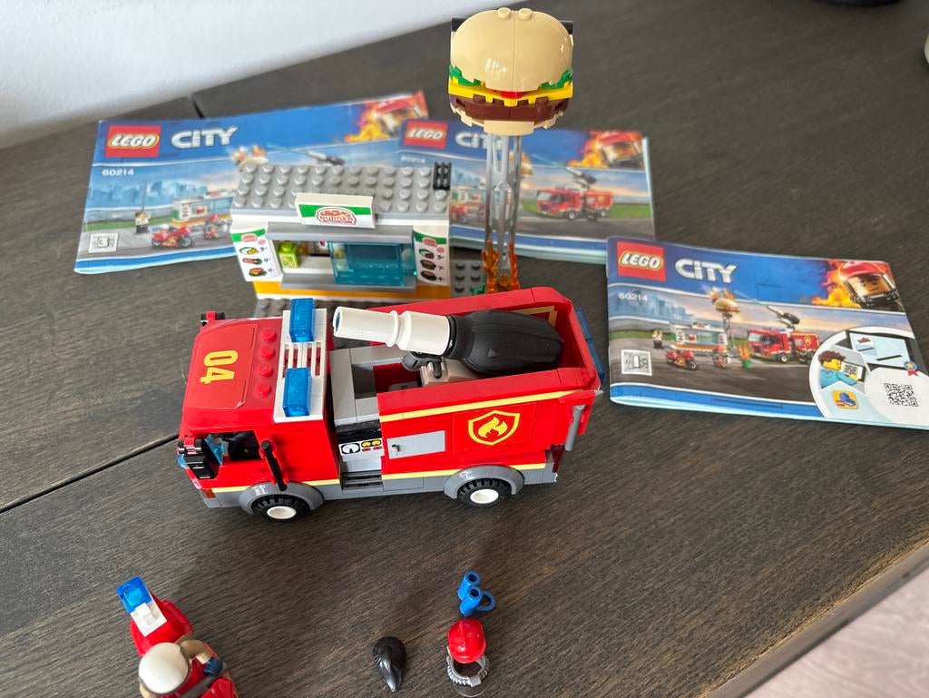 Lego City Brandweerwagen en Hamburgerkraam (60214), City, Lego, Ophalen of Verzenden, Zo goed als nieuw