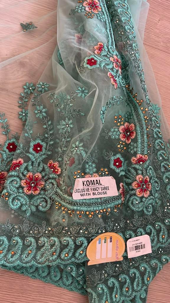 Stof voor saree met borduring voor blouse, Kleding | Dames, Gelegenheidskleding, Ophalen, Zo goed als nieuw