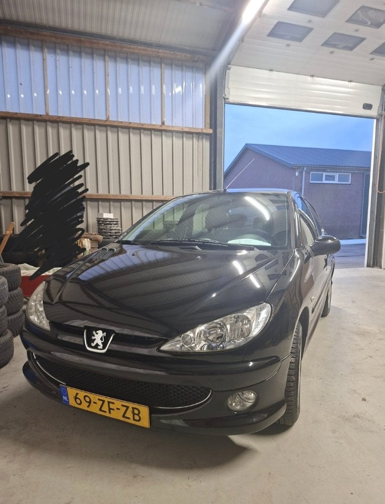 Peugeot 206 1.4 5D 2008 Zwart, Auto's, Peugeot, Voorwielaandrijving, Stof, 4 cilinders, Zwart