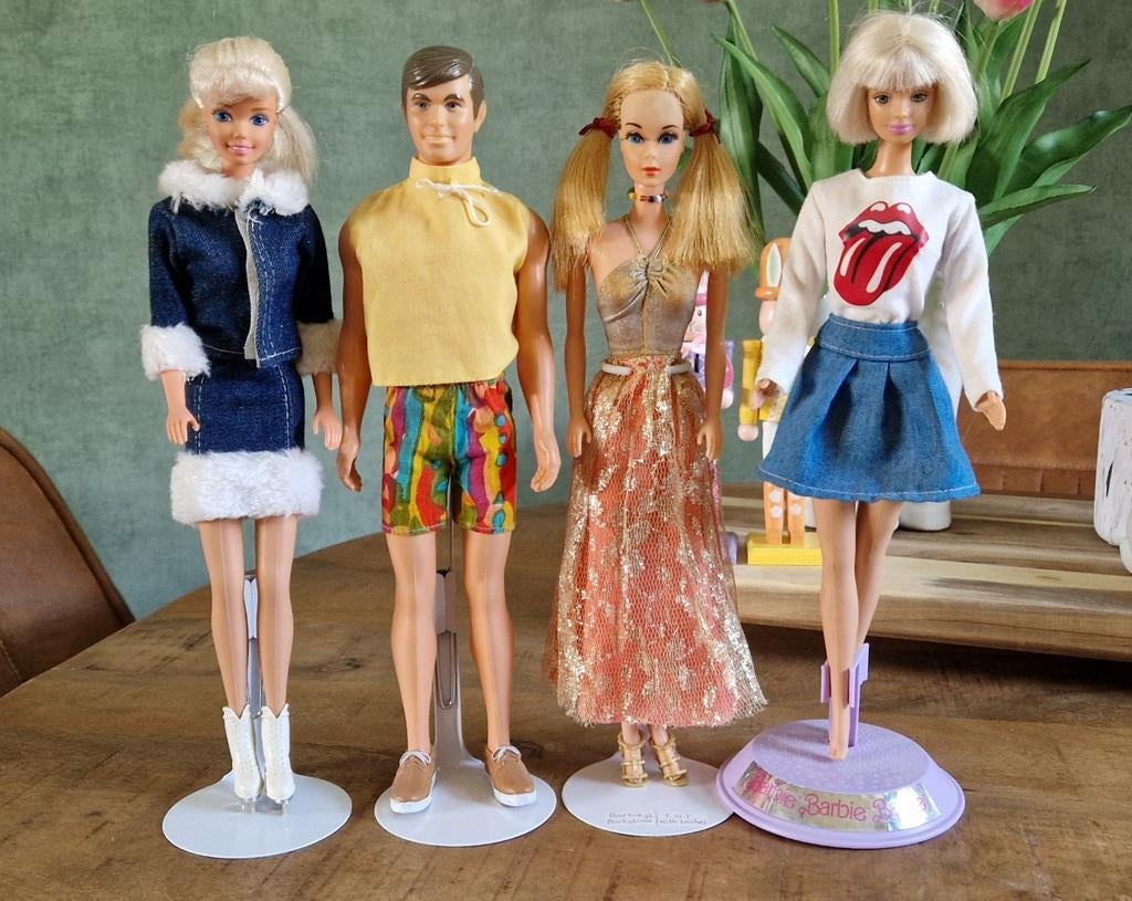 Barbie vintage poppen, Verzamelen, Poppen, Ophalen of Verzenden, Zo goed als nieuw, Pop