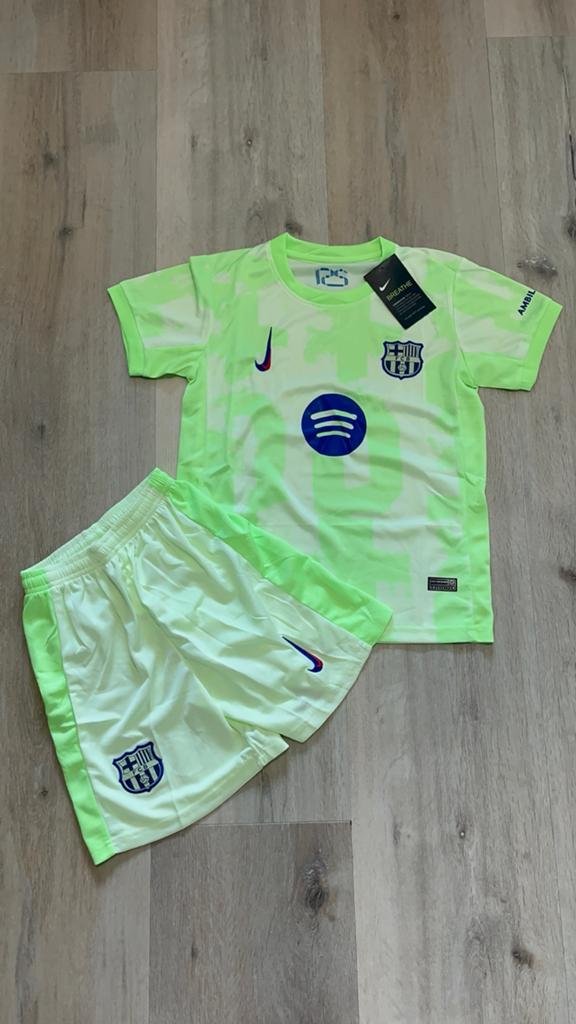 FC Barcelona tenue - Nieuw met prijskaartjes, Verzenden, Nieuw, Overige maten, Voetbal