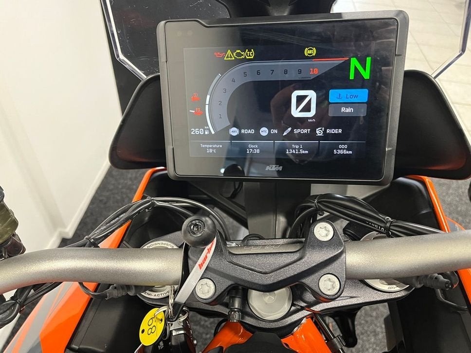 ⭐️⭐KTM 1290 SUPER DUKE GT (bj 2022)⭐️⭐, 2 cilinders, KTM, Motorrijbewijs A, Bedrijf