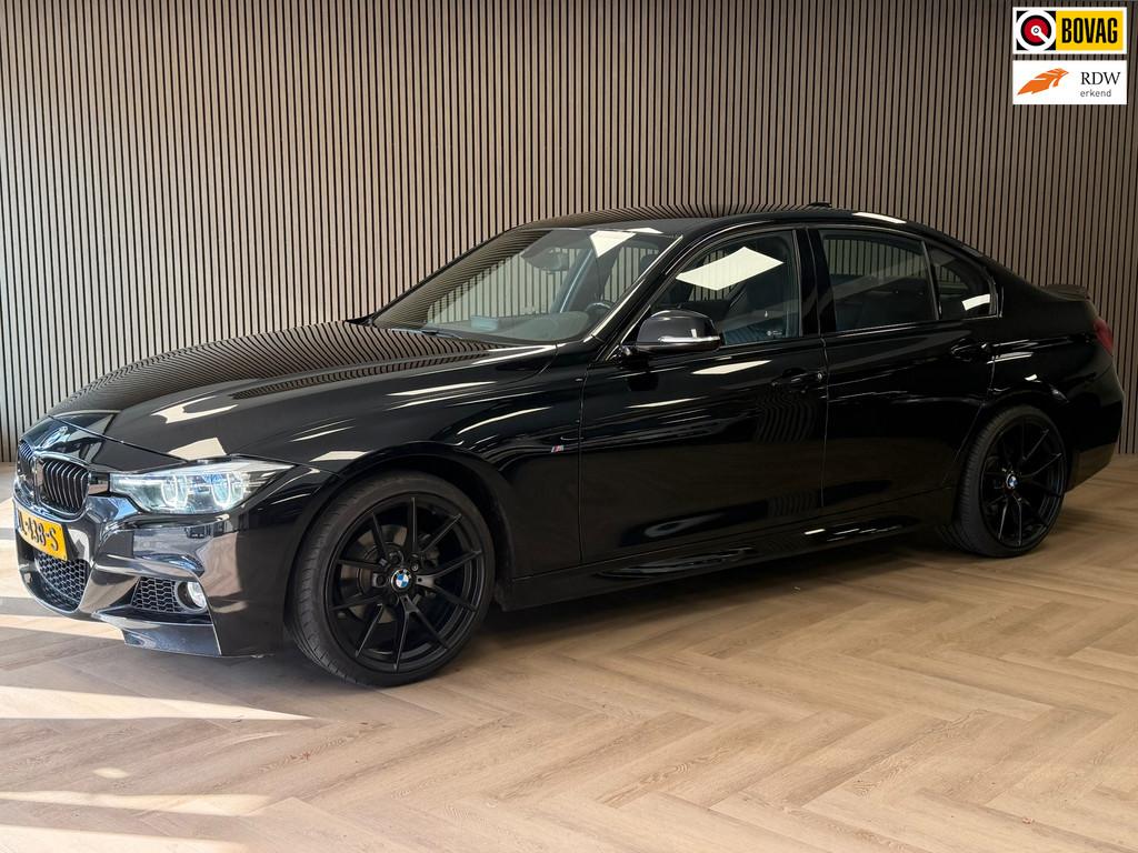 BMW 3-serie 318i M Sport Edition AUT. LEDER NAVIGATIE PDC ST, Auto's, BMW, Automaat, Gebruikt, Met garantie (alle), Zwart