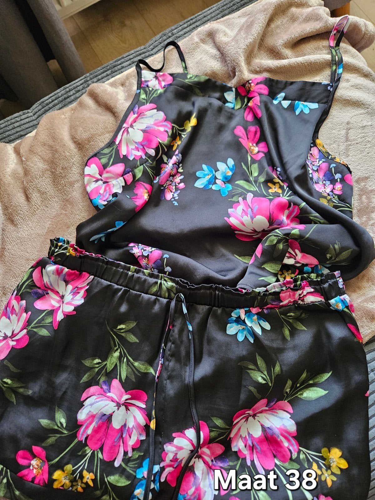 Zgan/Nieuw; nachtsetje zwart mt38, Kleding | Dames, Ophalen of Verzenden, Zo goed als nieuw, Maat 38/40 (M)