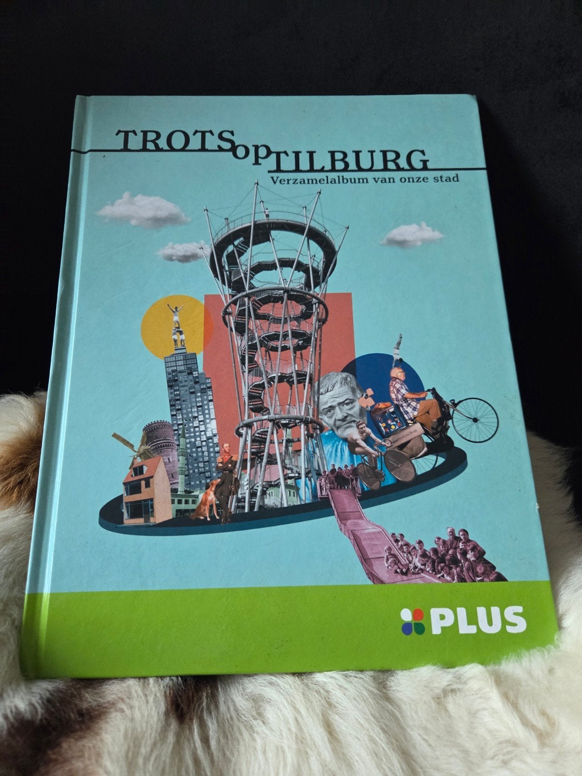 TrotS op Tilburg - Verzamelalbum van onze stad, Ophalen of Verzenden, 20e eeuw of later, Zo goed als nieuw, Heemkundekring Tilborch, Stadsmuseum Tilburg