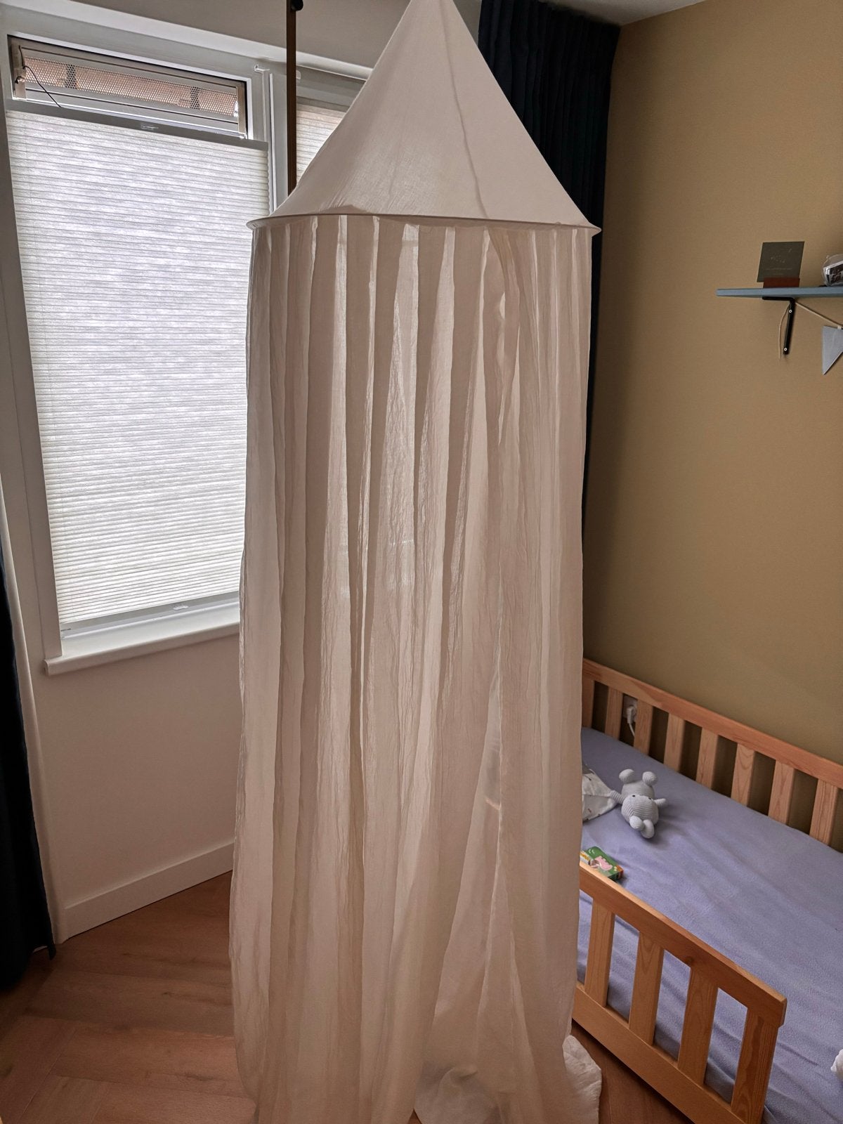 Witte klamboe met standaard voor baby- of kinderkamer, Kinderen en Baby's, Kinderkamer | Inrichting en Decoratie, Ophalen, Overige merken