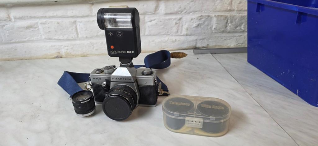 Pentacon Praktica MTL 3 camera met lenzen en flitser, Audio, Tv en Foto, Fotocamera's Analoog, Ophalen