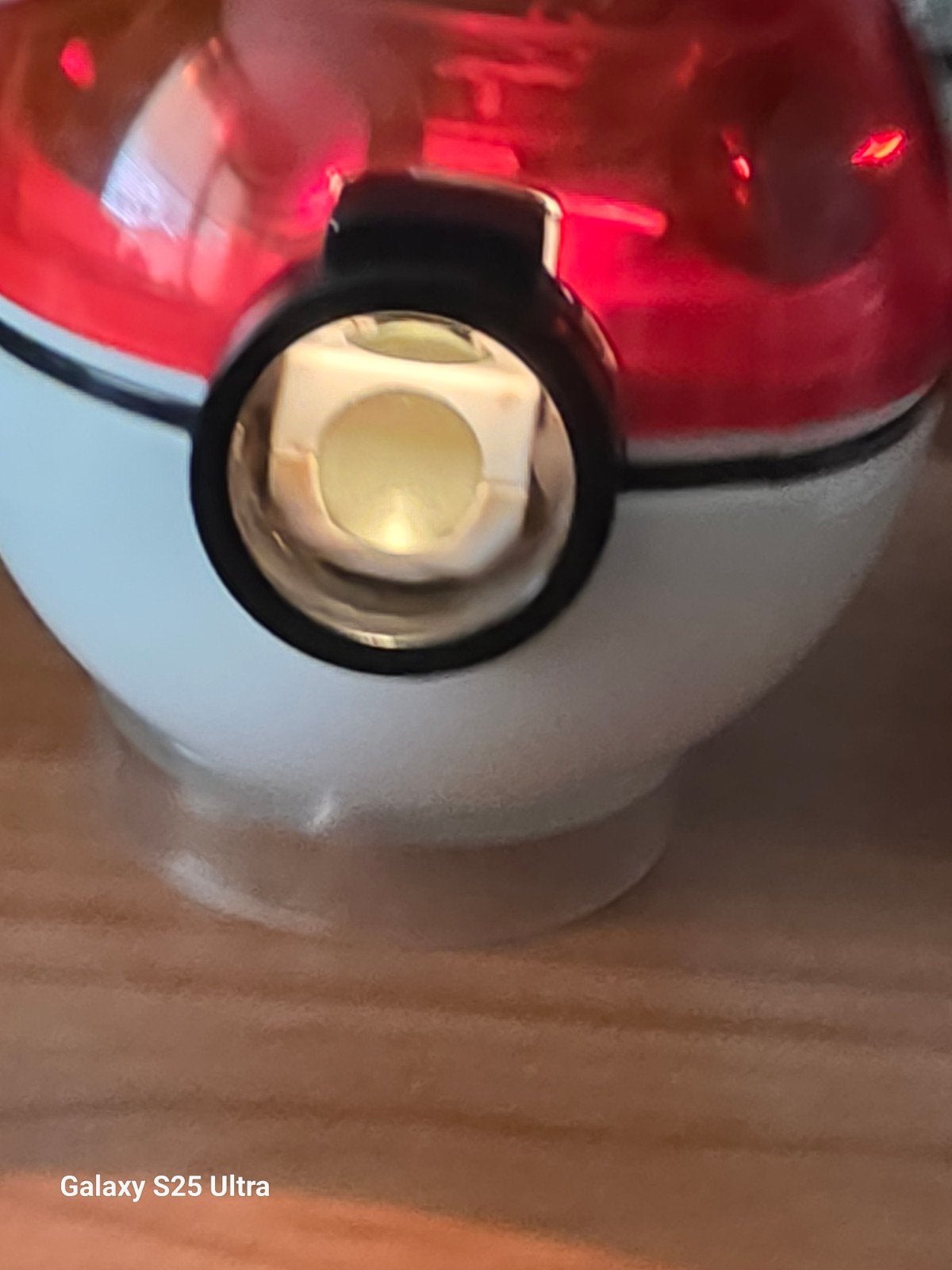 pokemon bal met knikkers, Ophalen of Verzenden, Zo goed als nieuw