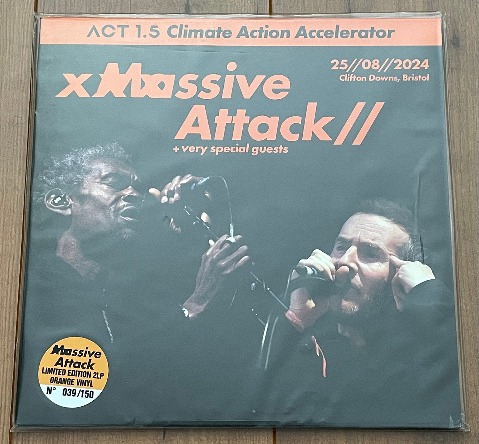 Massive Attack - Act 1.5 Climate Action Accelerator 2lp, LTD, Trip Hop of Breakbeat, Ophalen of Verzenden, Limited edition, 12 inch