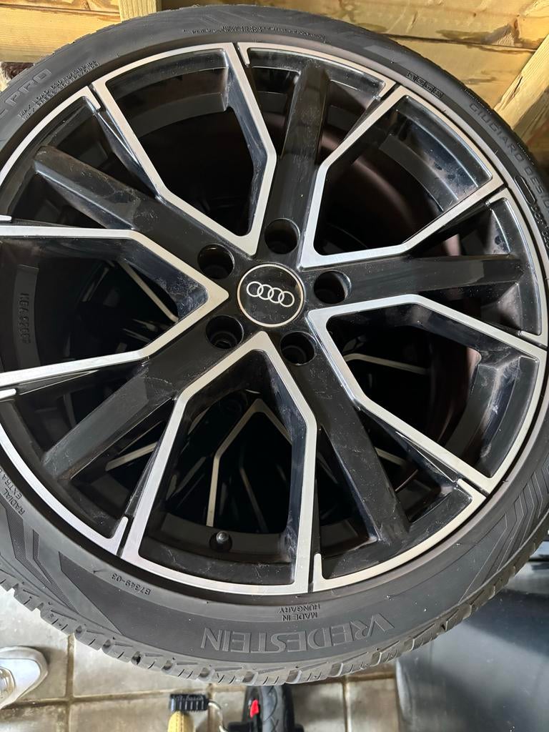 Audi Velgen met Vredestein All Season Banden, Ophalen, 18 inch, Gebruikt, Banden en Velgen