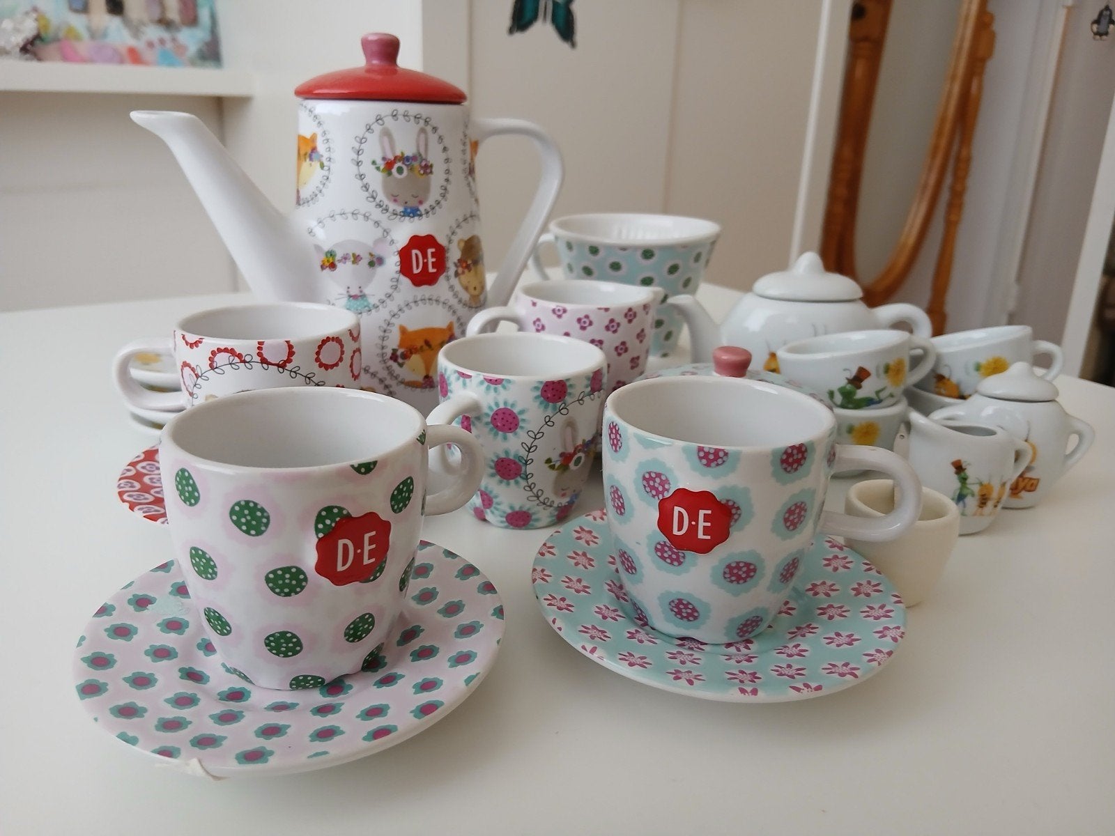D.E. Kinderservies - Thee/Koffieservies met Dierenprint, Ophalen, Zo goed als nieuw, Jongen of Meisje