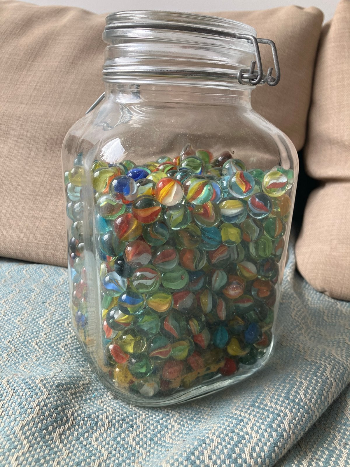 Glazen pot met vintage Kattenoog (Cat's Eye) knikkers!, Ophalen of Verzenden, Gebruikt, Jongen of Meisje