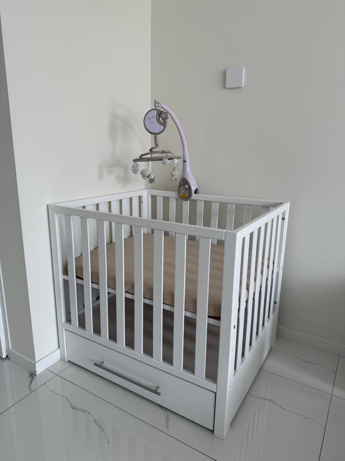 Witte box met lade (zeer goede staat), Kinderen en Baby's, Boxen, Ophalen, Zo goed als nieuw, Rechthoekig, Lade