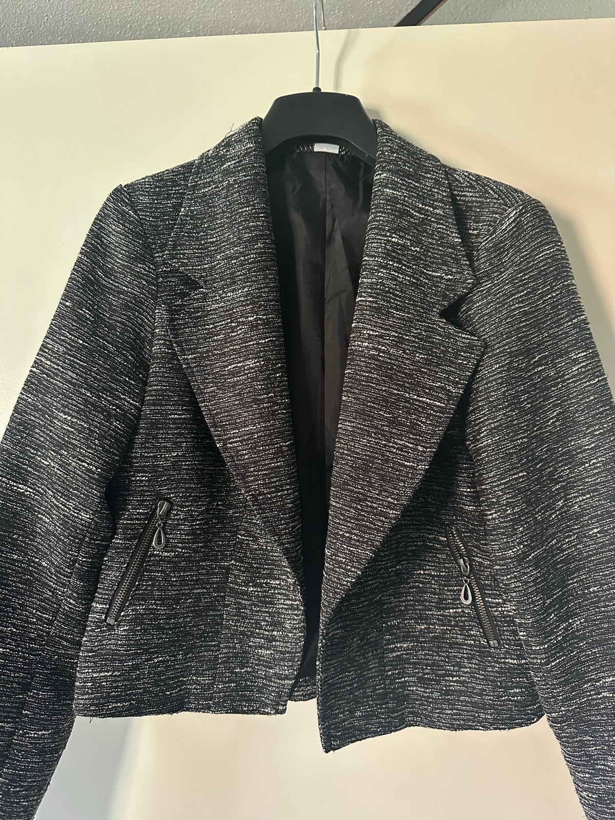 MS Mode Jasje Zwart/Wit Bouclé Maat 42, Verzenden, Zo goed als nieuw, Maat 42/44 (L), Zwart