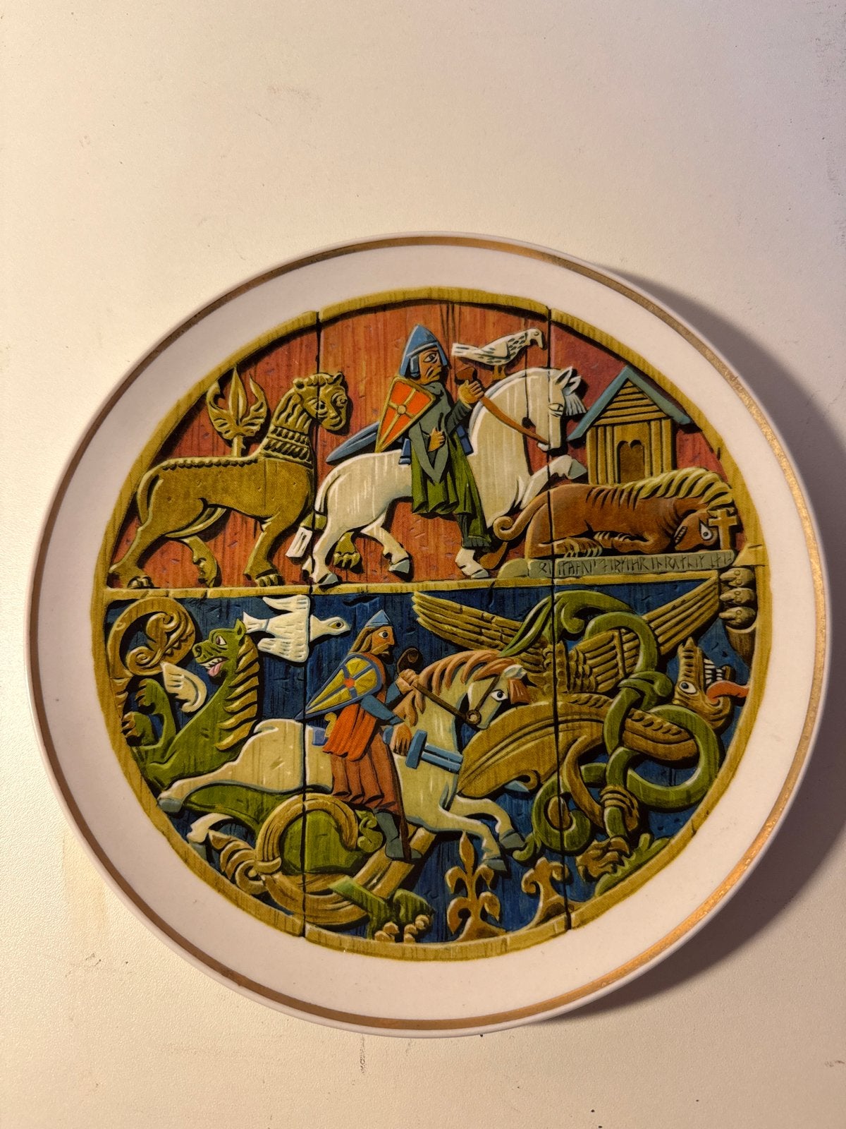 Decoratieve wandbord met middeleeuws ridderverhaal, Antiek en Kunst, Verzenden