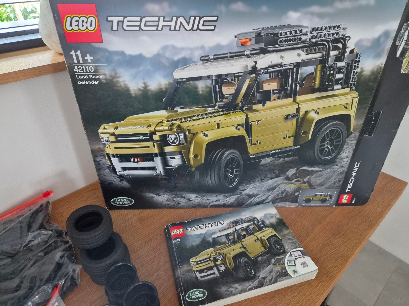 LEGO Technic Land Rover Defender 42110, Ophalen, Zo goed als nieuw