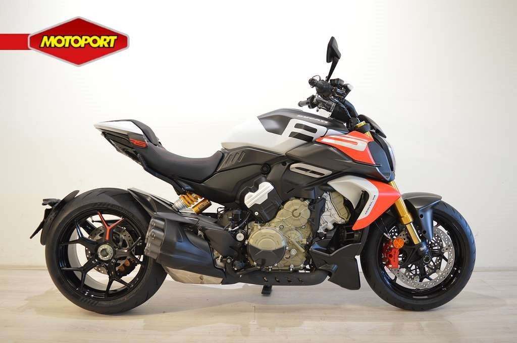 Ducati DIAVEL V4 RS (bj 2026), Bedrijf, Distributeur@ducati.fr, DUCATI WEST EUROPE SAS, 390, rue d' Estienne d'Orves
92701  COLOMBES CEDEX, FR