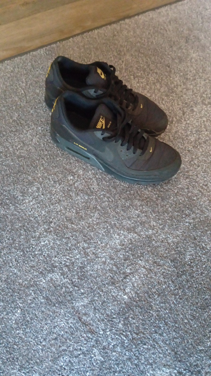 Nike Air Max Sneakers Zwart/Goud, Kleding | Dames, Schoenen, Ophalen of Verzenden
