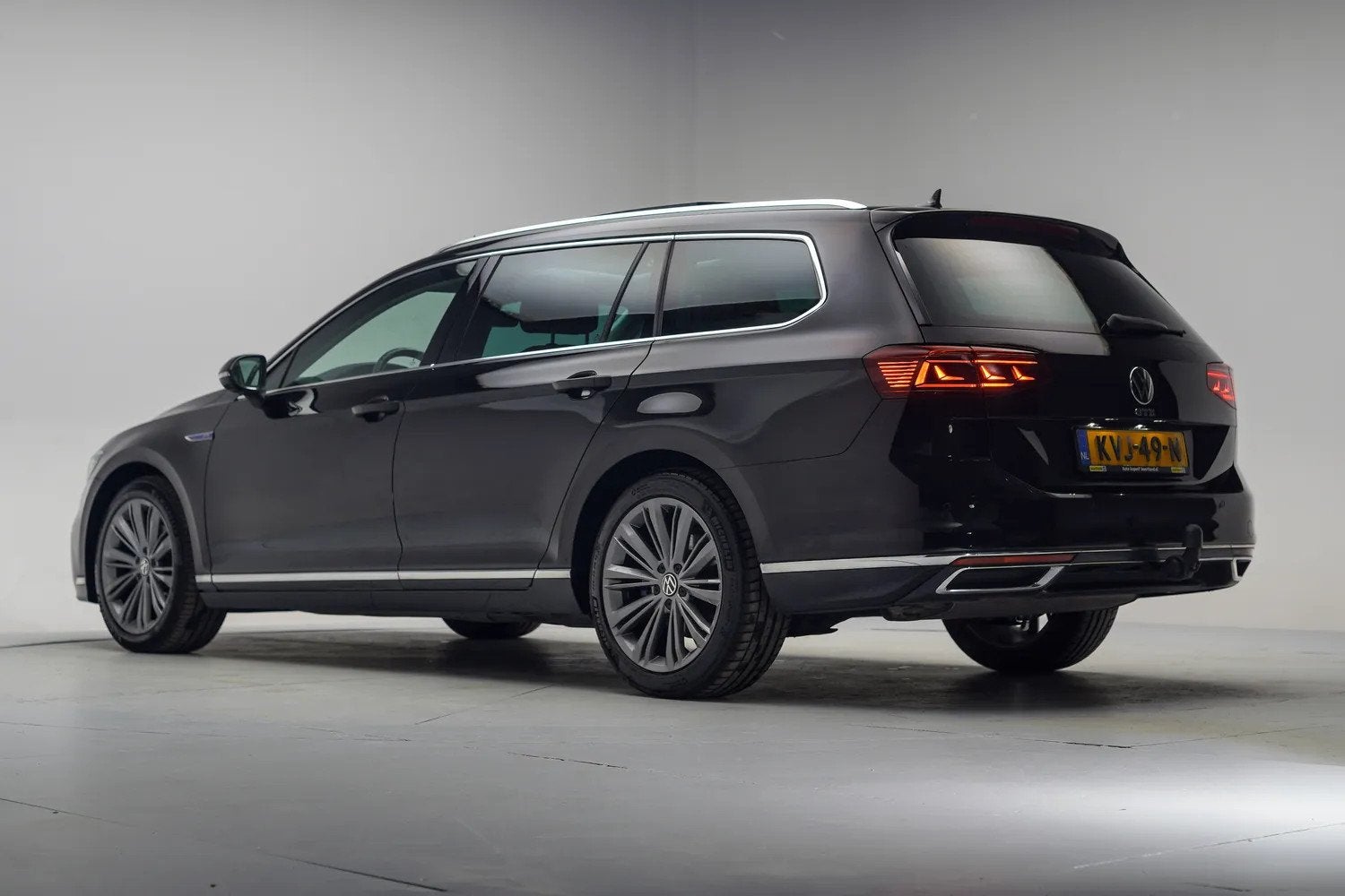 Volkswagen Passat Variant 1.4 TSI PHEV GTE Business [ Navi A, Gebruikt, Zwart, 1600 kg, Passat